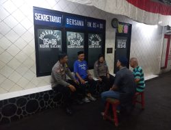Kanit Binmas Polsek Metro Tanah Abang Sambang Siskamling di RW 05 Kelurahan Kebon Kacang, Sampaikan Pesan Kamtibmas
