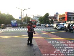 Polisi Atur Lalu Lintas di Sejumlah Titik Kawasan Senen, Arus Kendaraan Ramai Lancar